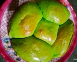 Foto langkah ke 9 dari resep Roti pandan isi.