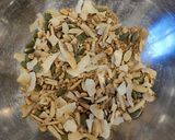 Granola airfryerben zabpehely nélkül, szénhidrátcsökkentett recept fázis 1 fotója