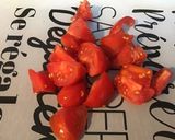 Une image de l'étape 1 de Sauce à la moutarde aigre douce, épices, tomate et romarin.