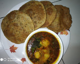 बेड़मी पूरी और आलू की सब्जी (Bedmi puri aur aloo ki sabzi recipe in hindi) रेसिपी चरण 19 फोटो