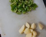 A picture of step 3 of Aloo keema with capsicum.