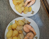 Foto del paso 3 de la receta: Salmón al horno con patata y cebolla