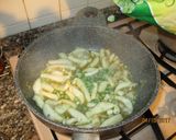 Foto del passaggio 5 della ricetta Seppie con i piselli