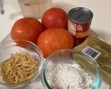 A picture of step 1 of Tomato Cream Soup/Sup Krim Tomat ala Turki (Ibu Mertua)/Domatesli Corbasi.