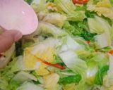 Foto langkah ke 4 dari resep Tumis Tauge Sawi Putih.