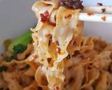 Noodles in Spicy Meat and Chili Sauce recipe step 1 photo
