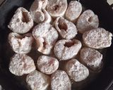 Фото кроку 3 до Хек тушкований з овочами в томатному соусі.