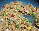 Foto langkah ke 5 dari resep Nasi Goreng Solaria.