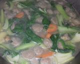 Foto langkah ke 3 dari resep Sop ayam bakso.