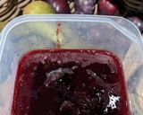 A picture of step 4 of Easy plum compote.