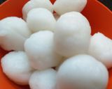 A picture of step 3 of Rice Ball In Coconut Milk.