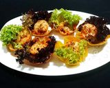 รูปขั้นตอนการทำที่ 2 ของ ค็อกเทลถ้วยเกี๊ยวกุ้งถ้วย (Chili Shrimp Cocktail Wontons Cup)