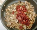 Foto del paso 3 de la receta: Pechugas de pollo en salsa de champiñón y tocino