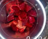 A picture of step 2 of Orange Beetroot and Carrot Juice.