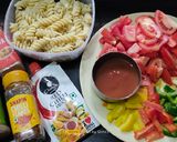 રેડ ગ્રેવી પાસ્તા (Red Gravy Pasta Recipe In Gujarati) રેસીપી સ્ટેપ1ફોટો