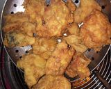 Foto langkah ke 1 dari resep Ayam Tepung Saus Lada Hitam Ala 'EK'.