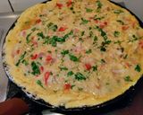 A picture of step 4 of Spanish Egg Omlette.