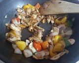 A picture of step 2 of Shrimp Mushroom Pasta in Black Bean Sauce.