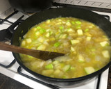 Foto del paso 5 de la receta: Crema de puerros y calabacín con crujiente de jamón
