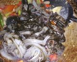 Foto langkah ke 3 dari resep Tumis Cumi Hitam Simple.