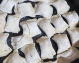 صورة لخطوة 11 من وصفة فطاير سبانخ بعجينة الكاروسون 🥐