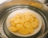 Hình bước làm 1 của món Bánh rán khoai lang nhân chuối