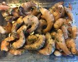Une image de l'étape 1 de Gambas marinées à la plancha.