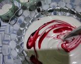 Foto langkah ke 4 dari resep Bolu kukus merah putih.
