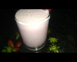 A picture of step 5 of Strawberry creamy milkshake.