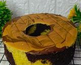 Foto langkah ke 10 dari resep Bolu Marmer Ekonomis 2 Telur.