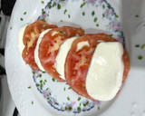 Foto del paso 5 de la receta: Ensalada de tomate y mozzarella o ensalada caprese