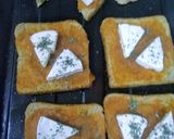 A picture of step 4 of Quick Red sauce bread with cream cheese (side).