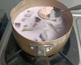 Foto langkah ke 4 dari resep Kolak Pisang Ubi Ungu.