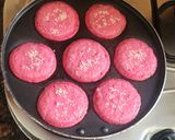 A picture of step 6 of Beetroot mini uttapam.