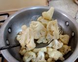 A picture of step 4 of Cauliflower White Qourma.
