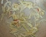 Foto langkah ke 4 dari resep Pakcoy Tumis Sosis Bakso.
