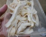 Foto langkah ke 3 dari resep Tumis Bunga Bawang Jamur.