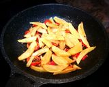 Foto del paso 4 de la receta Huevo revuelto con hortalizas 🥚 🌶