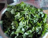 A picture of step 1 of Sarso ka saag.