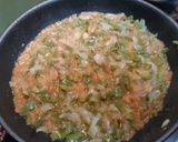 Foto del paso 4 de la receta: Bacalao a la marinera con langostinos y almejas