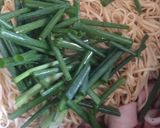 Hình bước làm 5 của món Mì xào hải sản