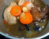 รูปขั้นตอนการทำที่ 6 ของ ไก่ตุ๋นเห็ดหอมแปะก๊วย