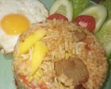 Foto langkah ke 8 dari resep Nasi Goreng Nanas.