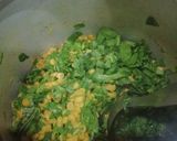 A picture of step 3 of Dal Palak.
