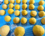Foto langkah ke 4 dari resep Donat labu yummy 😘😘.