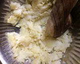 Foto langkah ke 2 dari resep Baked Mashed Potato.
