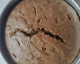 A picture of step 4 of Simple chocolate vanilla cake.
