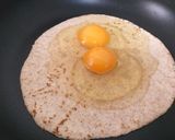 รูปขั้นตอนการทำที่ 2 ของ Egg tortilla wrap