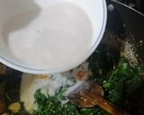 Foto del paso 5 de la receta: Salmón marinado en naranja, sobre cama de espinacas y patacón