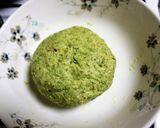 A picture of step 2 of Spinach Masala Bread Rolls.